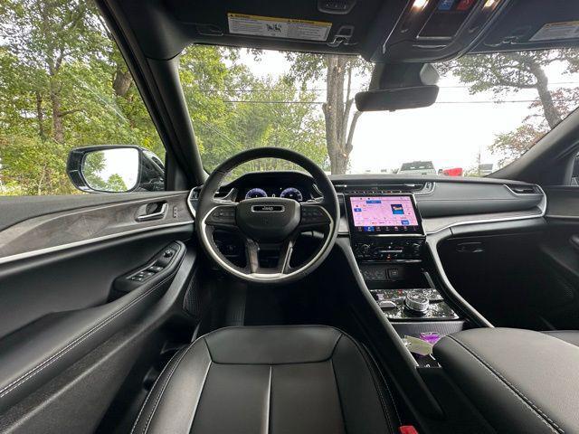 new 2025 Jeep Grand Cherokee car, priced at $43,029