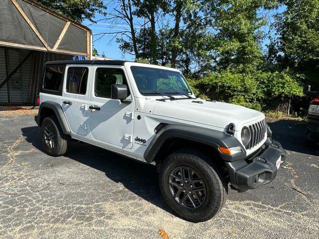 new 2025 Jeep Wrangler car, priced at $43,740
