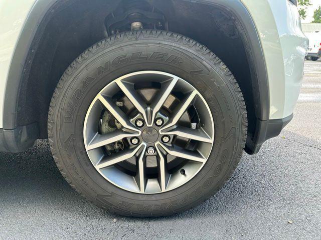 used 2021 Jeep Grand Cherokee car, priced at $25,490
