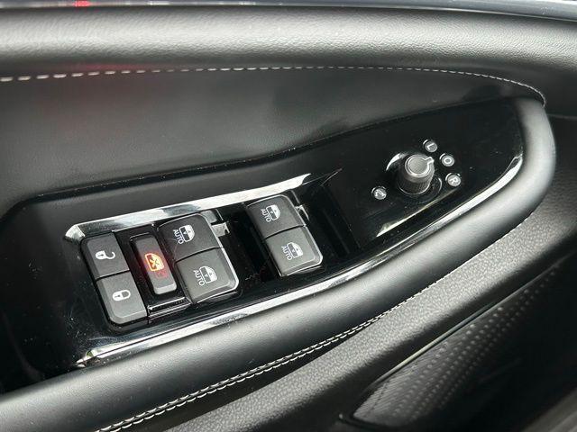 used 2023 Jeep Grand Cherokee car, priced at $40,490