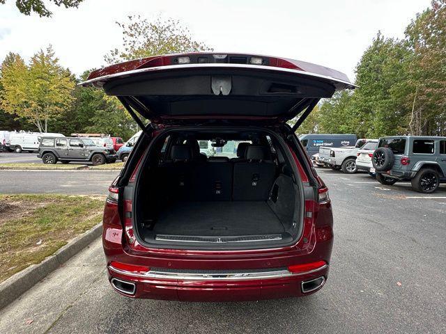 used 2023 Jeep Grand Cherokee car, priced at $40,490