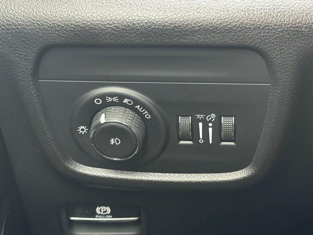 used 2023 Jeep Grand Cherokee car, priced at $40,490