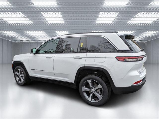 new 2024 Jeep Grand Cherokee car, priced at $44,377