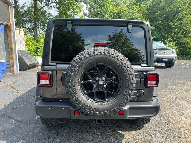 new 2025 Jeep Wrangler car, priced at $48,433