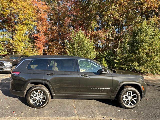 new 2025 Jeep Grand Cherokee L car, priced at $45,030