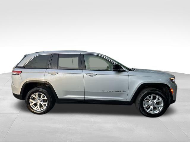 used 2023 Jeep Grand Cherokee car, priced at $33,290