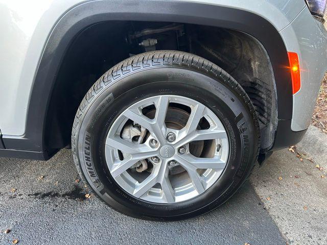 used 2023 Jeep Grand Cherokee car, priced at $33,290