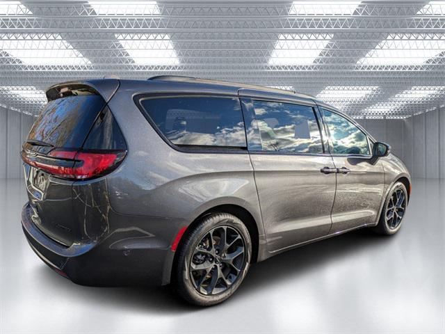 used 2022 Chrysler Pacifica car, priced at $33,000
