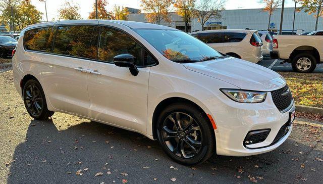 new 2026 Chrysler Pacifica car, priced at $47,790