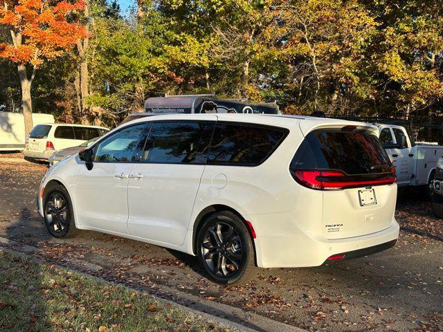 new 2026 Chrysler Pacifica car, priced at $47,790