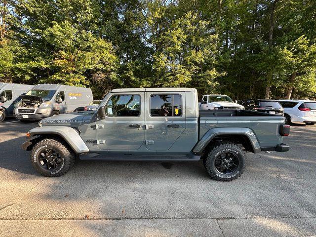 new 2025 Jeep Gladiator car, priced at $47,220