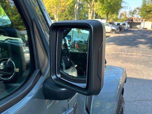 new 2025 Jeep Gladiator car, priced at $47,220