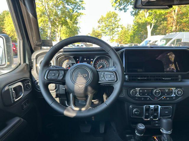 new 2025 Jeep Gladiator car, priced at $47,220