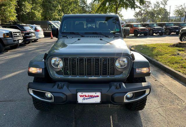 new 2025 Jeep Gladiator car, priced at $47,220