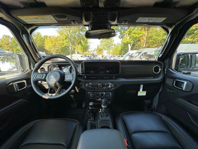 new 2025 Jeep Gladiator car, priced at $47,220