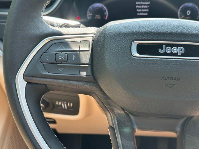 new 2025 Jeep Grand Cherokee car, priced at $42,045