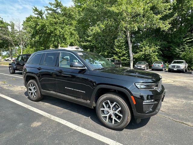new 2025 Jeep Grand Cherokee car, priced at $44,432
