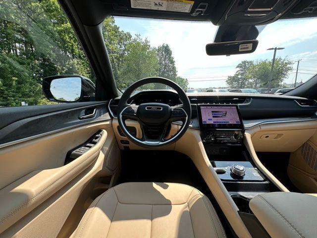 new 2025 Jeep Grand Cherokee car, priced at $42,045