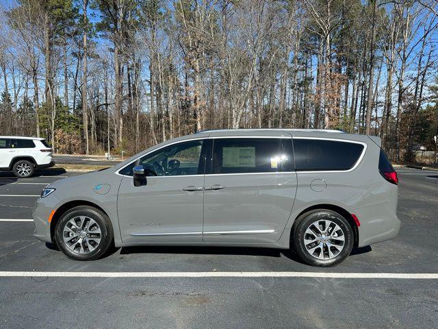 new 2025 Chrysler Pacifica car, priced at $53,101