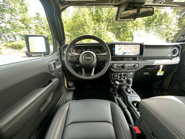 new 2025 Jeep Gladiator car, priced at $46,121