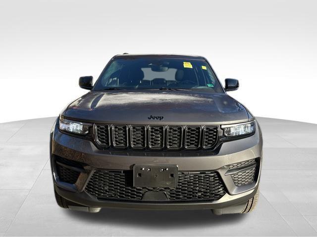used 2022 Jeep Grand Cherokee car, priced at $30,490