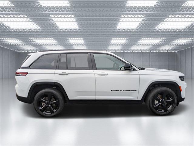 used 2023 Jeep Grand Cherokee car, priced at $37,470