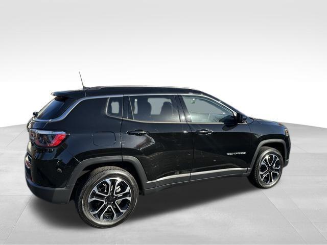 used 2022 Jeep Compass car, priced at $25,000