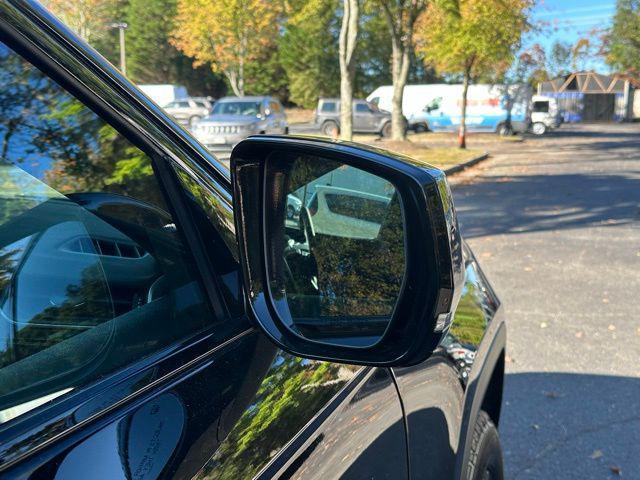 new 2025 Jeep Grand Cherokee car, priced at $44,975