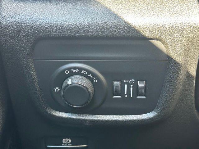 new 2025 Jeep Grand Cherokee car, priced at $44,975