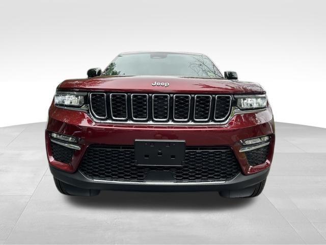 new 2025 Jeep Grand Cherokee car, priced at $45,540