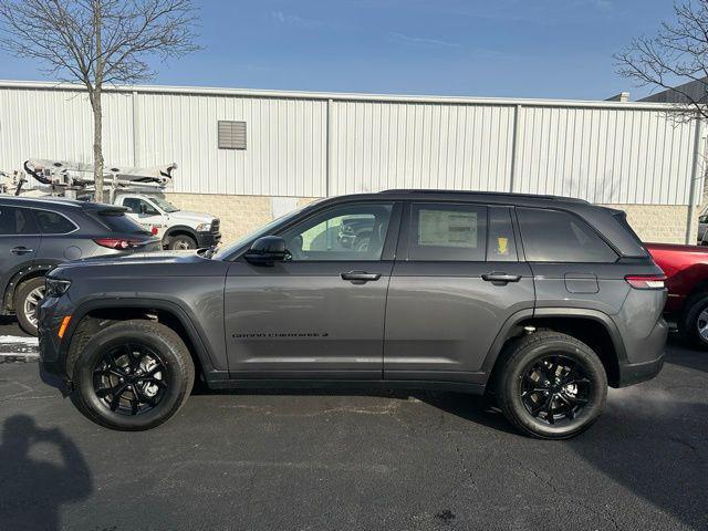 new 2025 Jeep Grand Cherokee car, priced at $42,410