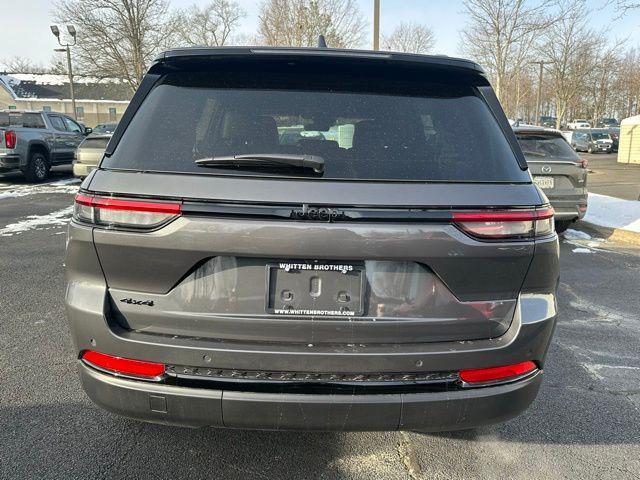 new 2025 Jeep Grand Cherokee car, priced at $42,410