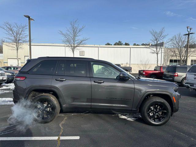 new 2025 Jeep Grand Cherokee car, priced at $42,410