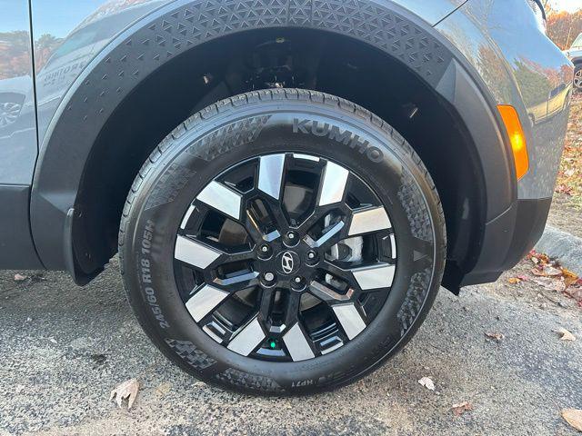 used 2025 Hyundai SANTA CRUZ car, priced at $27,000