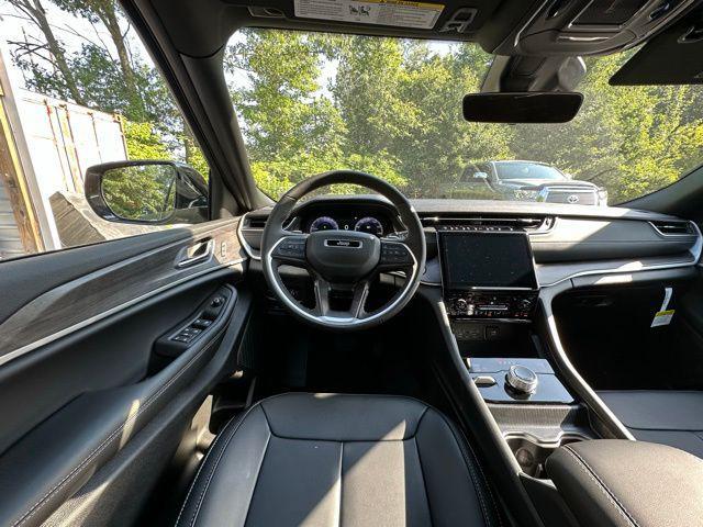 new 2025 Jeep Grand Cherokee L car, priced at $44,389
