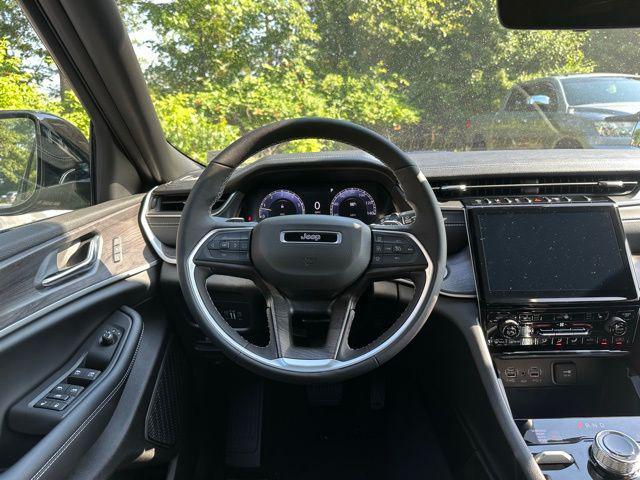 new 2025 Jeep Grand Cherokee L car, priced at $44,389