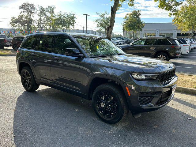 new 2025 Jeep Grand Cherokee car, priced at $42,855