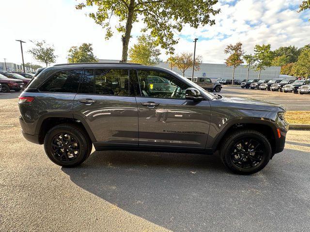 new 2025 Jeep Grand Cherokee car, priced at $42,855