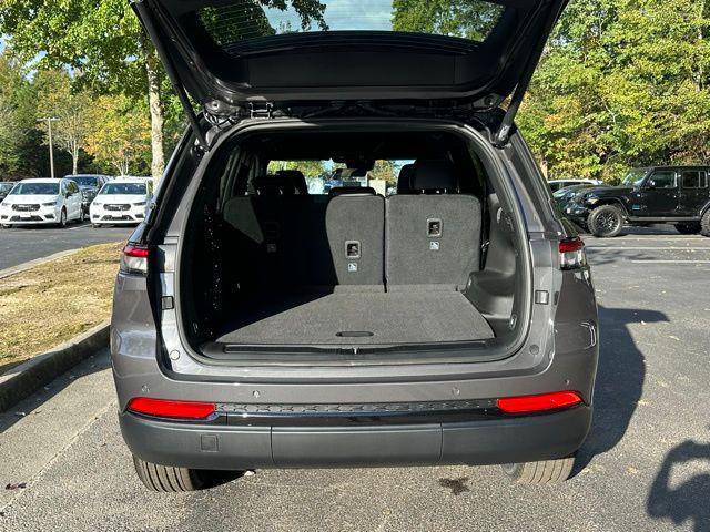 new 2025 Jeep Grand Cherokee car, priced at $42,855