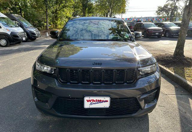 new 2025 Jeep Grand Cherokee car, priced at $42,855