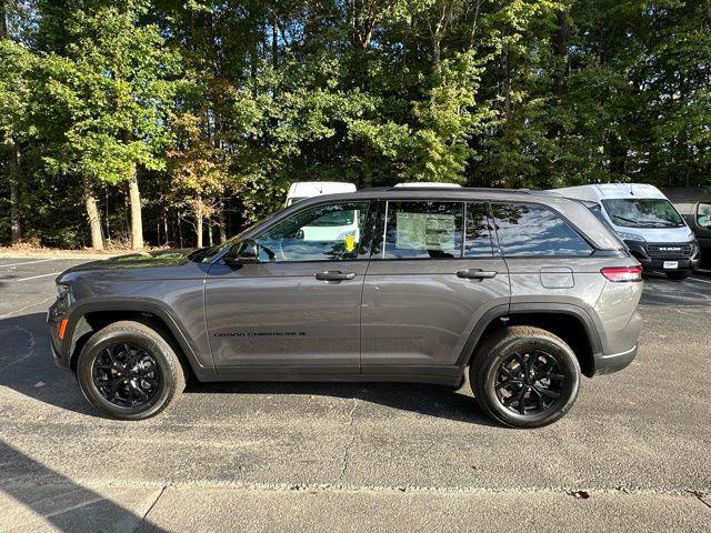 new 2025 Jeep Grand Cherokee car, priced at $42,855