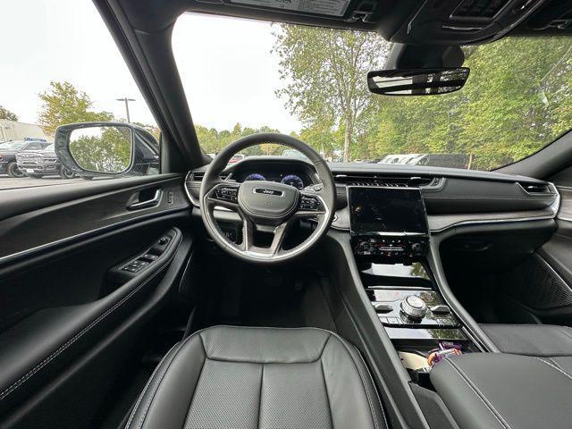 new 2025 Jeep Grand Cherokee car, priced at $56,043