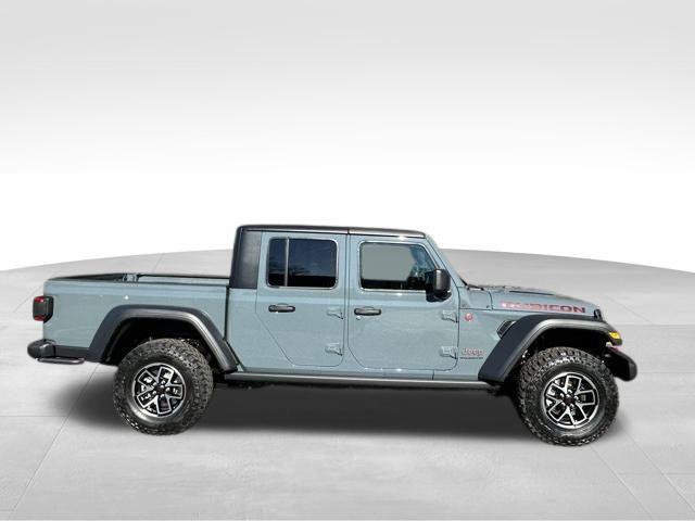 new 2025 Jeep Gladiator car, priced at $53,642