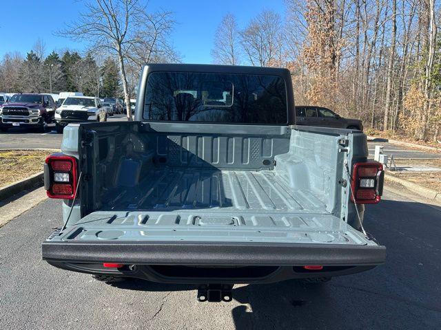 new 2025 Jeep Gladiator car, priced at $53,642