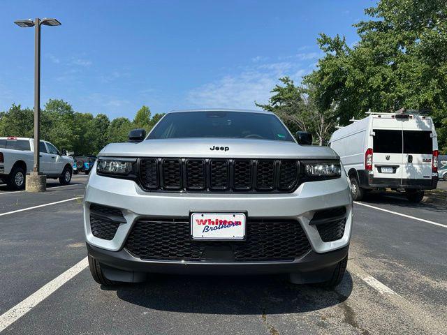 new 2025 Jeep Grand Cherokee car, priced at $45,124