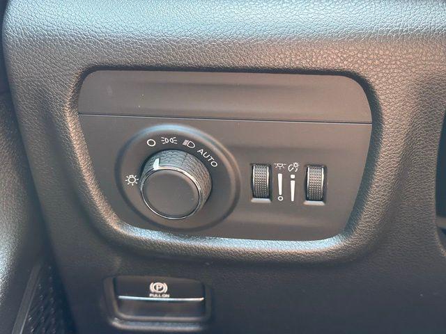 new 2025 Jeep Grand Cherokee car, priced at $45,124