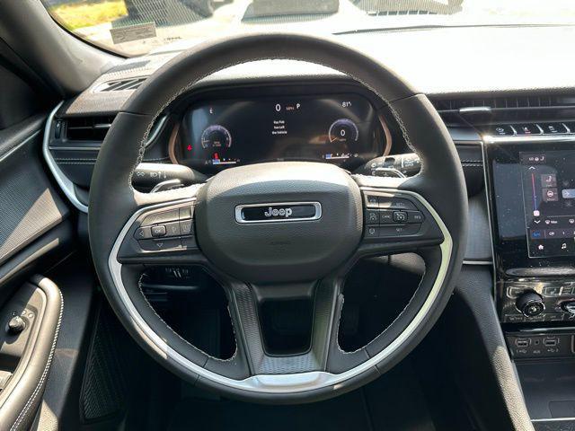 new 2025 Jeep Grand Cherokee car, priced at $45,124
