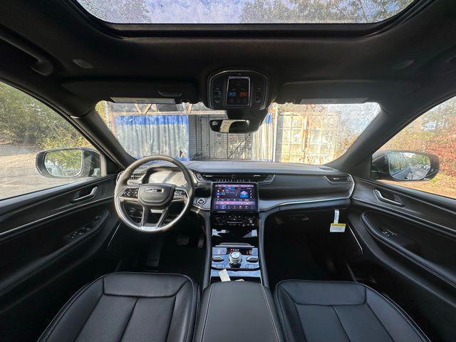 new 2025 Jeep Grand Cherokee L car, priced at $57,714