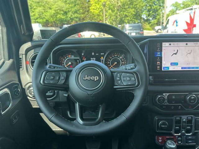 new 2025 Jeep Gladiator car, priced at $48,662