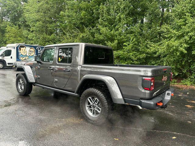 new 2025 Jeep Gladiator car, priced at $48,952